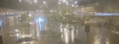 暴雨突袭杭州！多车被淹，电梯变瀑布